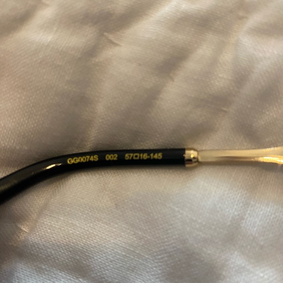 Gucci Sunglasses - Picture 2 of 7